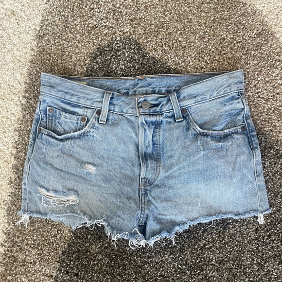 LEVI’S 505 Cut off Distressed Shorts - Picture 1 of 5
